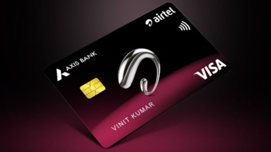 5 Axis Bank Credit Cards That Give You Up to ₹10,000 Off on Apple Products